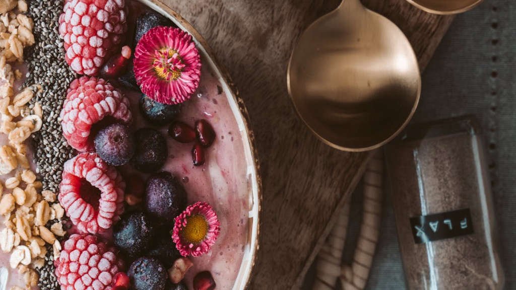 -Sağlıklı-ve-Lezzetli-Bir-Seçenek:-Acai-Bowl-Tarifi-347.jpeg